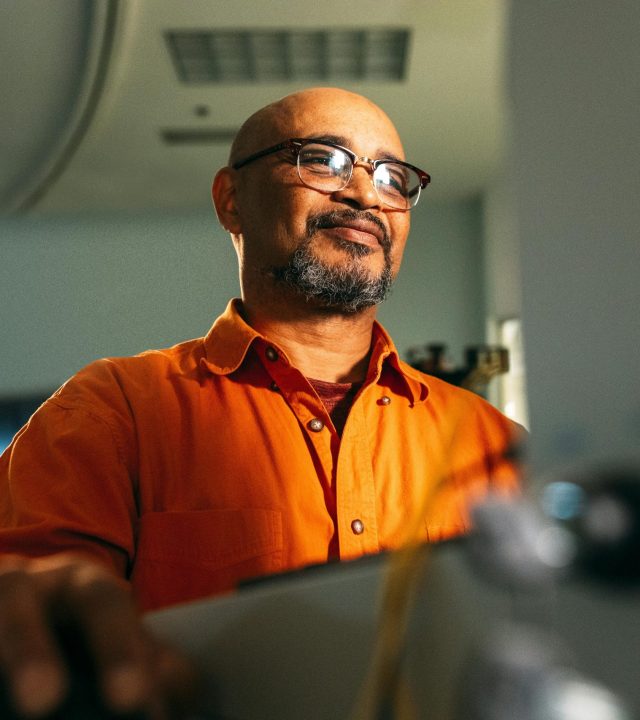 pexels-linkedin-sales-navigator-2182974